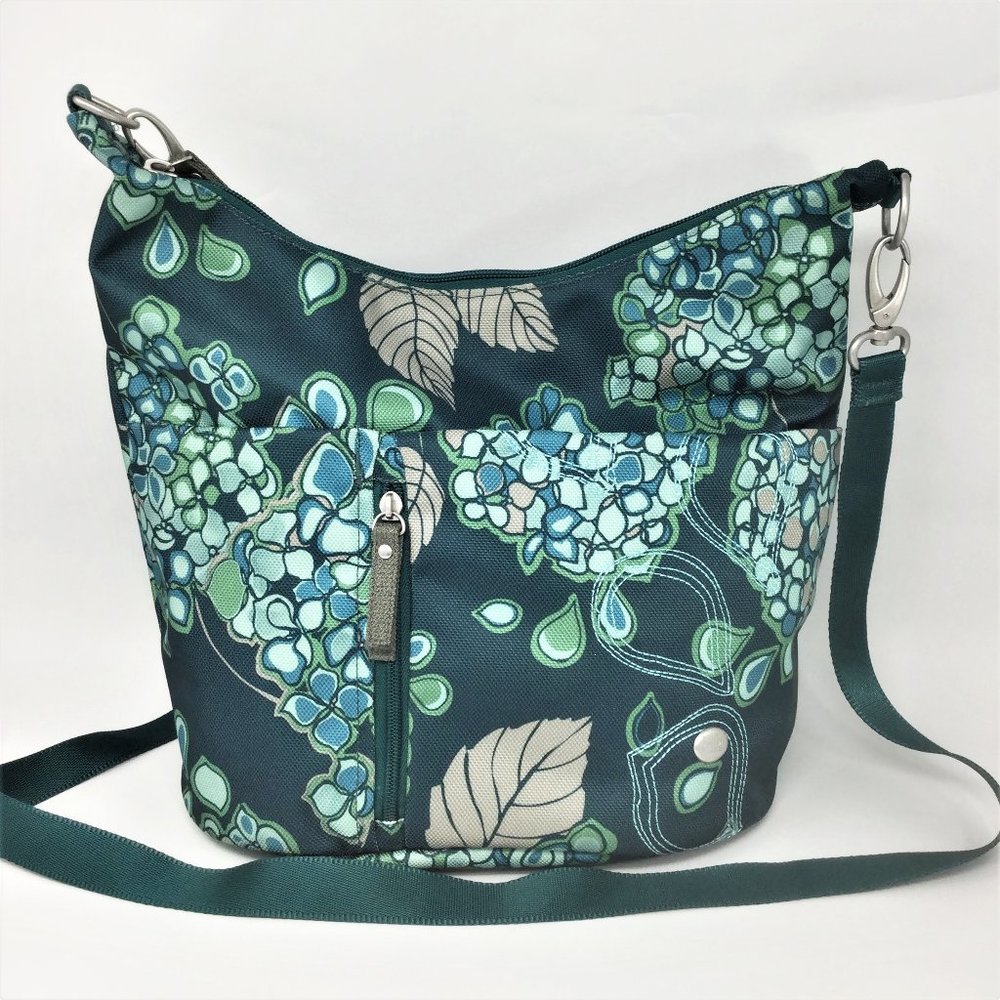 Rare Haiku Ascend Hyacinth Floral Pattern Blue Green Crossbody Bag EUC!